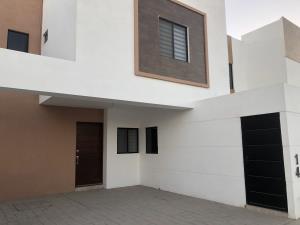Casa en venta en Lomas de las Etnias, Torreón — foto 2 de 40