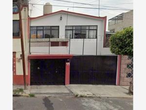 Casa en venta en El Sifón, Iztapalapa, Ciudad de México