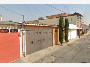 Casa en venta en Villa de las Flores 1a Sección (Unidad Coacalco), Coacalco de Berriozábal — foto 2 de 9