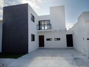 Casa en venta en Los Manantiales Residencial, Alvarado, Veracruz de Ignacio de la Llave Casa en venta en Los Manantiales Residencial, Alvarado, Veracruz de Ignacio de la Llave