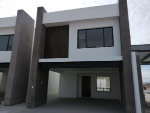Casa en venta en Los Viñedos, Torreón, Coahuila de Zaragoza Casa en venta en Los Viñedos, Torreón, Coahuila de Zaragoza
