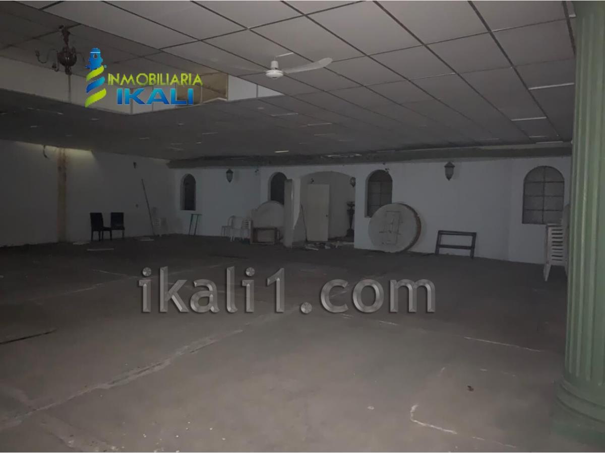 Bodega en renta en Division de Oriente, Poza Rica de Hidalgo — foto 1 de 8