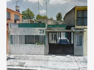 Casa en Claveria, Azcapotzalco, Ciudad de México