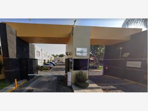 Casa en venta en Francisco Villa, Zapopan — foto 3 de 10