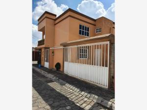 Casa en venta en Metepec Centro, Metepec, México