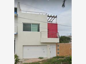 Casa en venta en Ricardo Flores Magon, Boca del Río, Veracruz de Ignacio de la Llave
