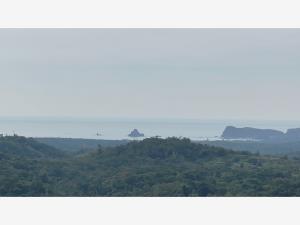 Terreno en venta en Agua Caliente Nueva, La Huerta, Jalisco
