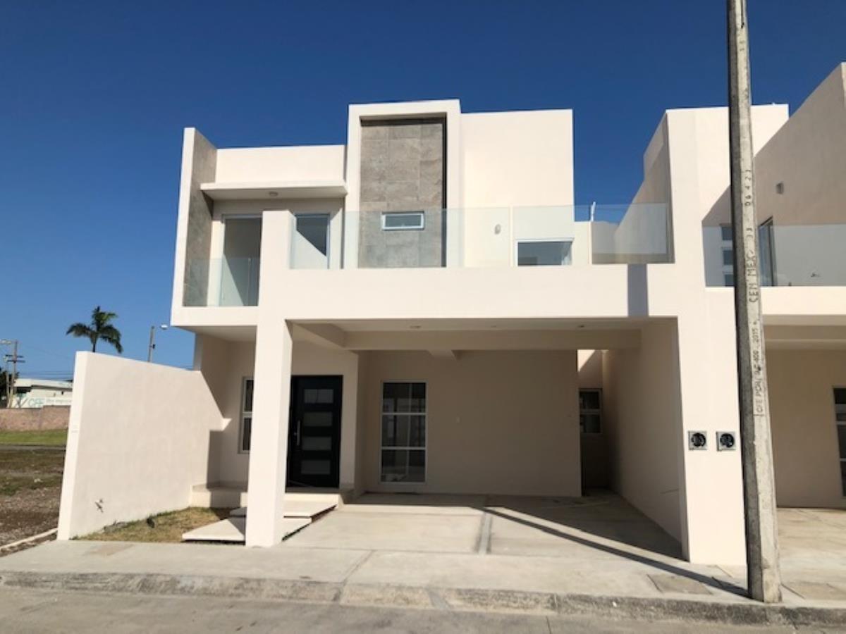 Casa en venta en Graciano Sánchez Romo, Boca del Río — foto 1 de 8