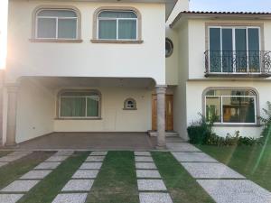 Casa en renta en Llano Grande (El Salitre), Metepec, México