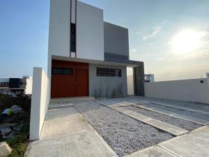 Casa en venta en Lomas de la Rioja, Alvarado — foto 2 de 17