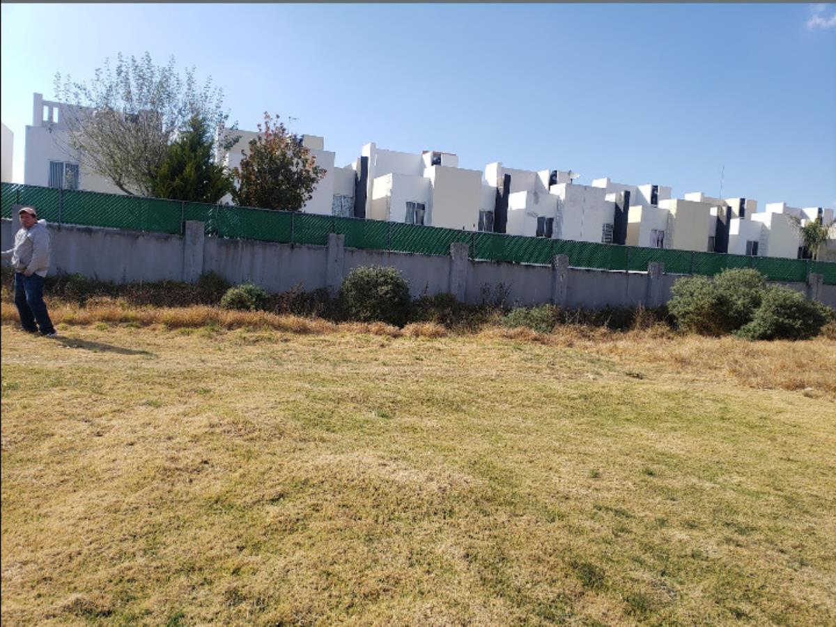 Terreno en venta en San Miguel Totocuitlapilco, Metepec