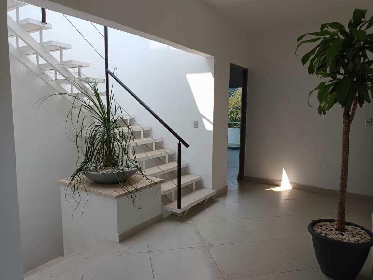 Casa en venta en Lomas de Cortes, Cuernavaca — foto 1 de 32