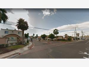 Casa en Versalles Residencial, Mexicali, Baja California