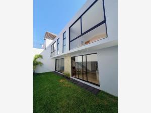 Casa en venta en Lomas de Cortes, Cuernavaca — foto 2 de 26