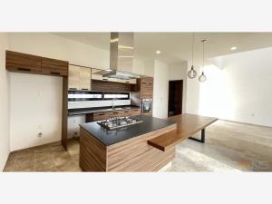 Casa en Lomas de Chaultepec, San Luis Potosí, San Luis Potosí — foto 1 de 42