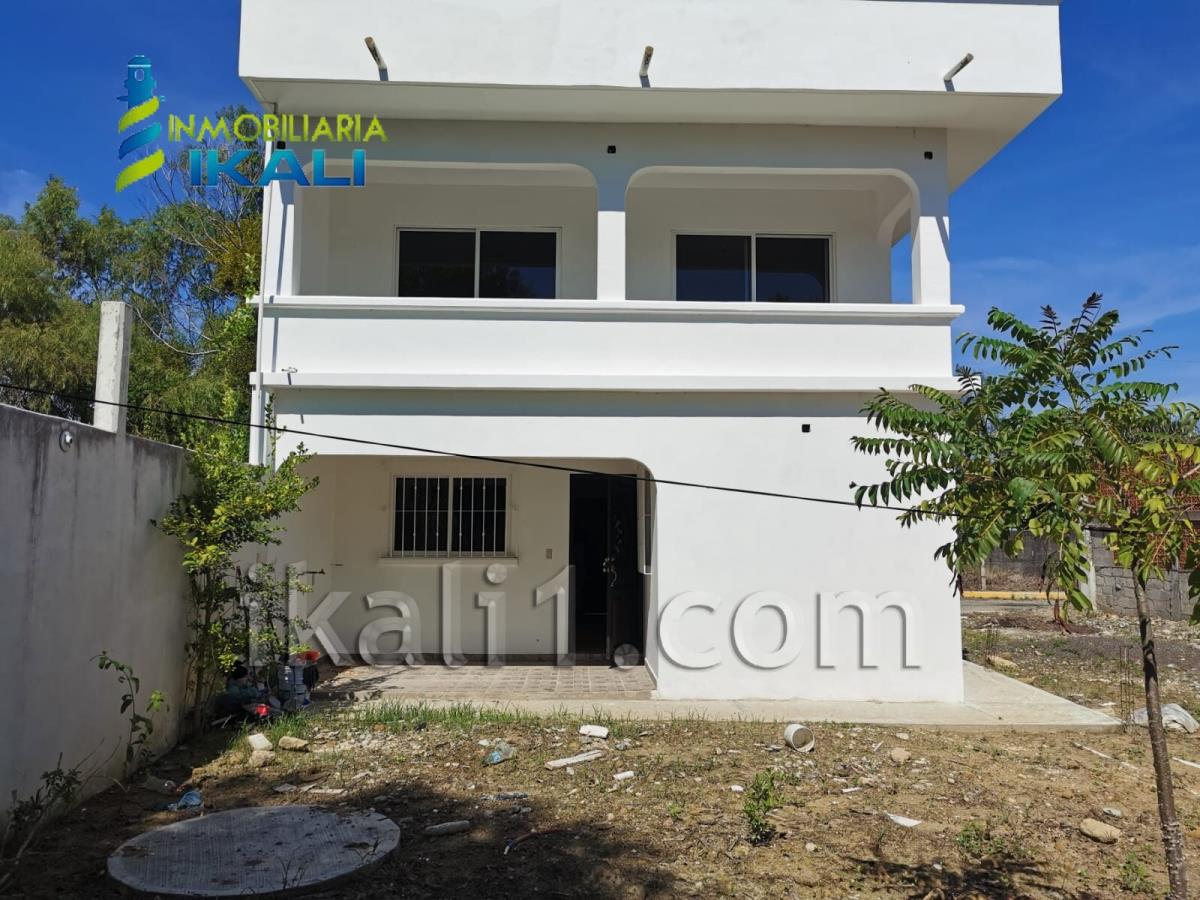 Casa en venta en La Calzada, Tuxpan — foto 1 de 14