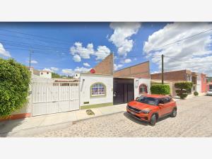 Casa en Granjas Banthi, San Juan del Río, Querétaro