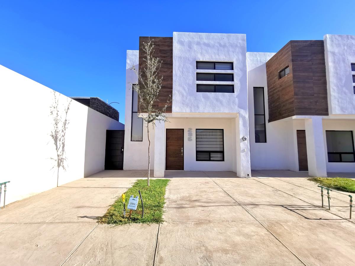 Casa en venta en Puerta de Hierro, Torreón — foto 1 de 18