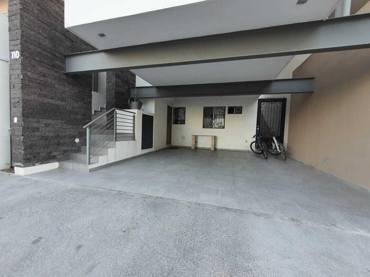 Casa en venta en Cumbres Elite Premier Privadas Alpes y Everest, Monterrey, Nuevo León