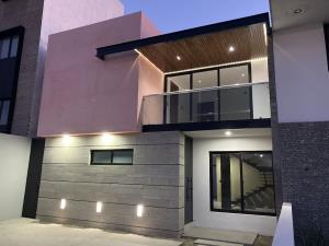 Casa en Bosque de la Cantera, Colima, Colima