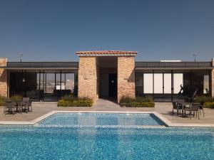 Casa en venta en Capital Sur, El Marqués — foto 2 de 23