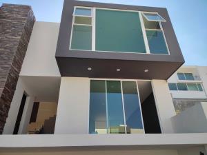 Casa en venta en Bosque Monarca, Morelia — foto 2 de 28
