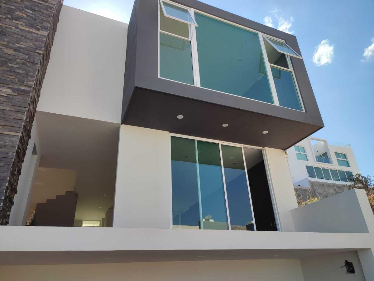 Casa en venta en Bosque Monarca, Morelia — foto 1 de 11