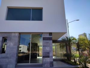 Casa en venta en Bosque Monarca, Morelia — foto 3 de 39