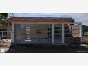 Casa en venta en Nueva Imagen, Poza Rica de Hidalgo, Veracruz de Ignacio de la Llave Casa en venta en Nueva Imagen, Poza Rica de Hidalgo, Veracruz de Ignacio de la Llave