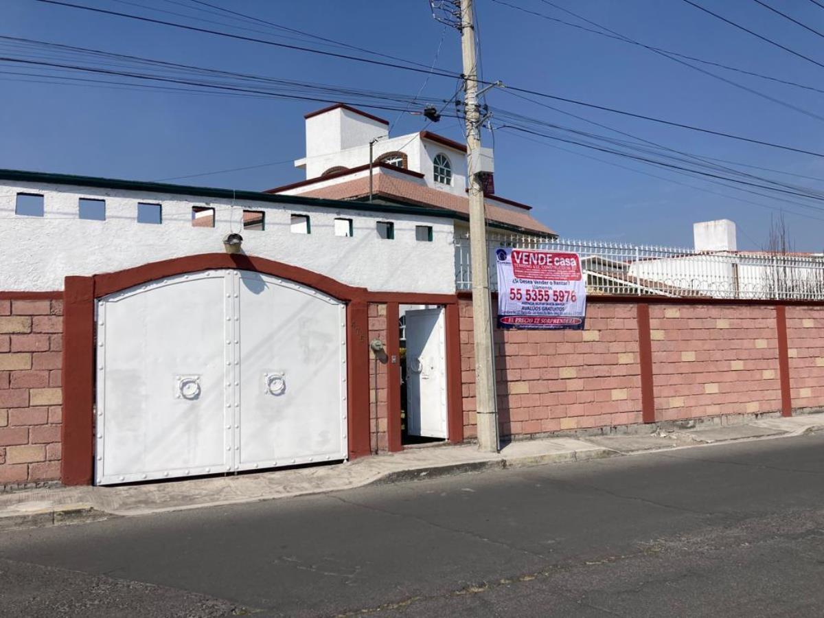 Casa en venta en Bellavista, Metepec — foto 1 de 22