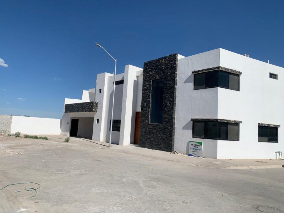 Casa en venta en Villa de las Palmas, Torreón — foto 1 de 26