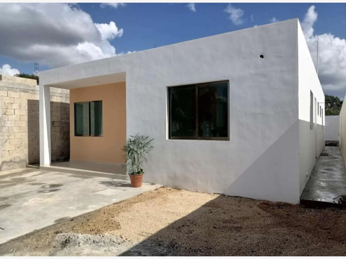 Casa en venta en Chichi Suarez, Mérida — foto 1 de 13