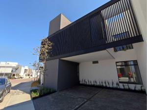 Casa en venta en Bosques Tres Marias, Morelia — foto 2 de 38