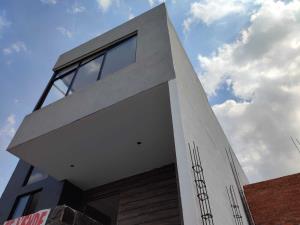 Casa en venta en Bosques Tres Marias, Morelia — foto 2 de 13