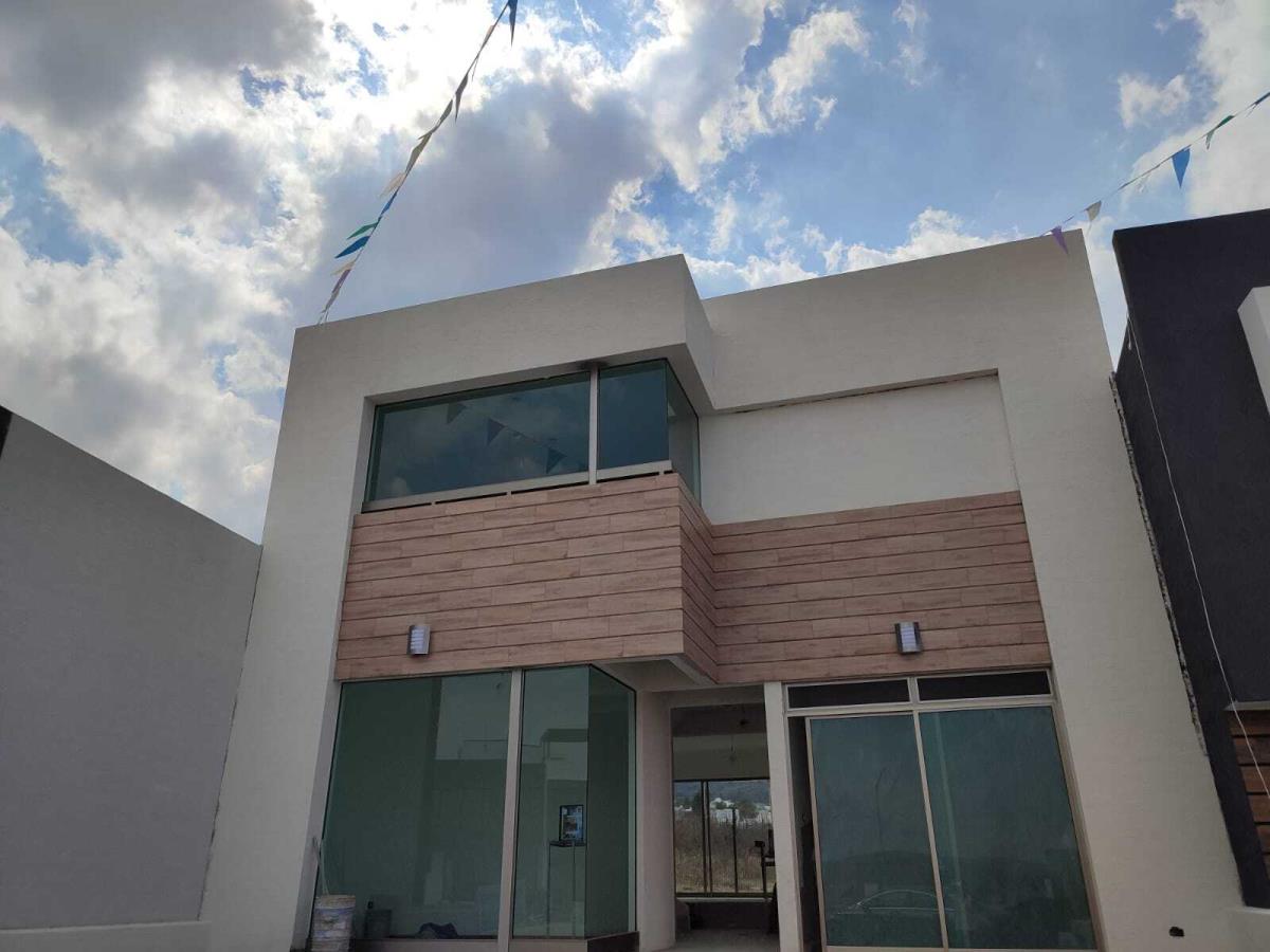 Casa en venta en Bosques Tres Marias, Morelia — foto 1 de 14