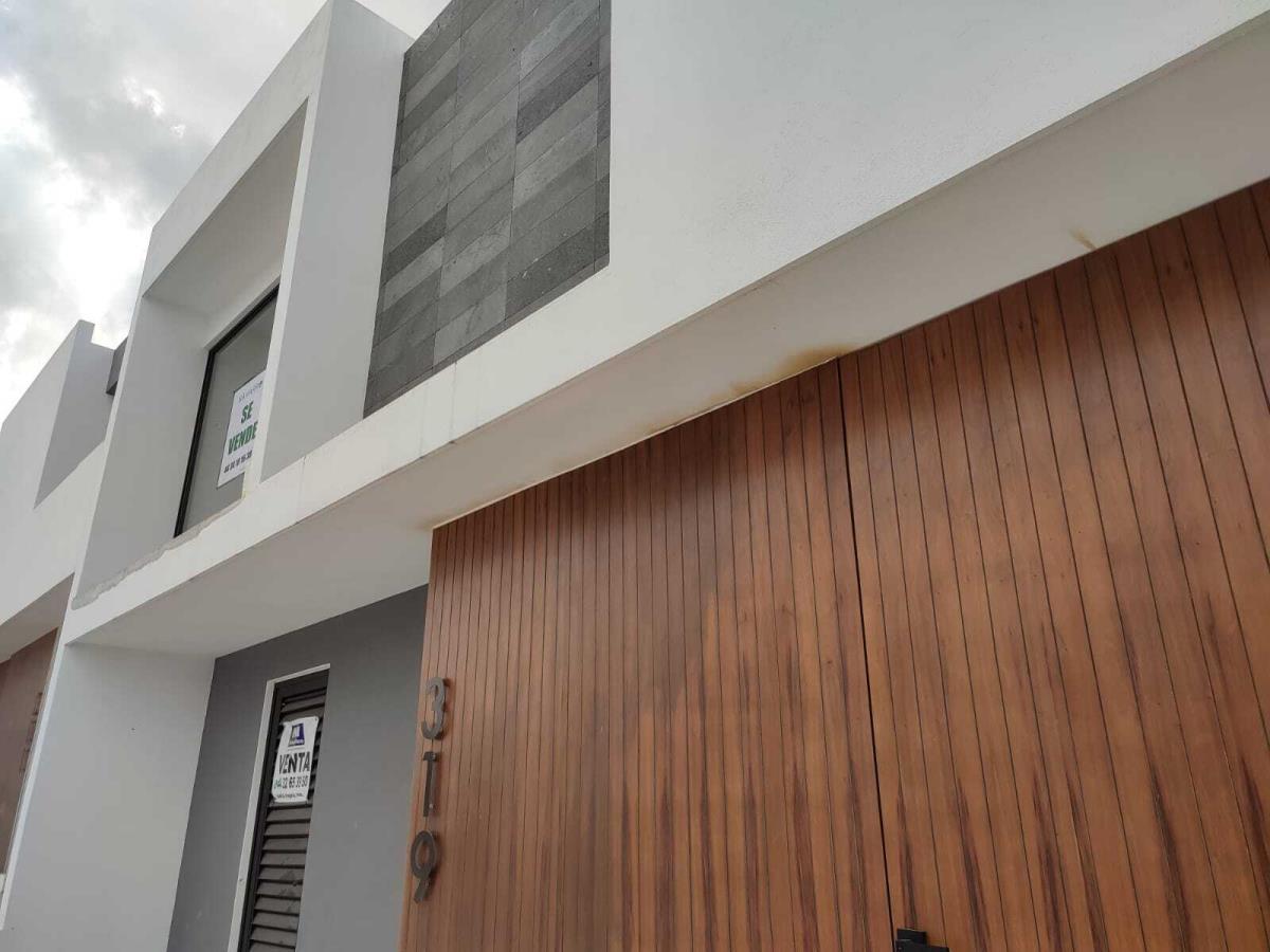 Casa en venta en Bosques Tres Marias, Morelia — foto 1 de 23