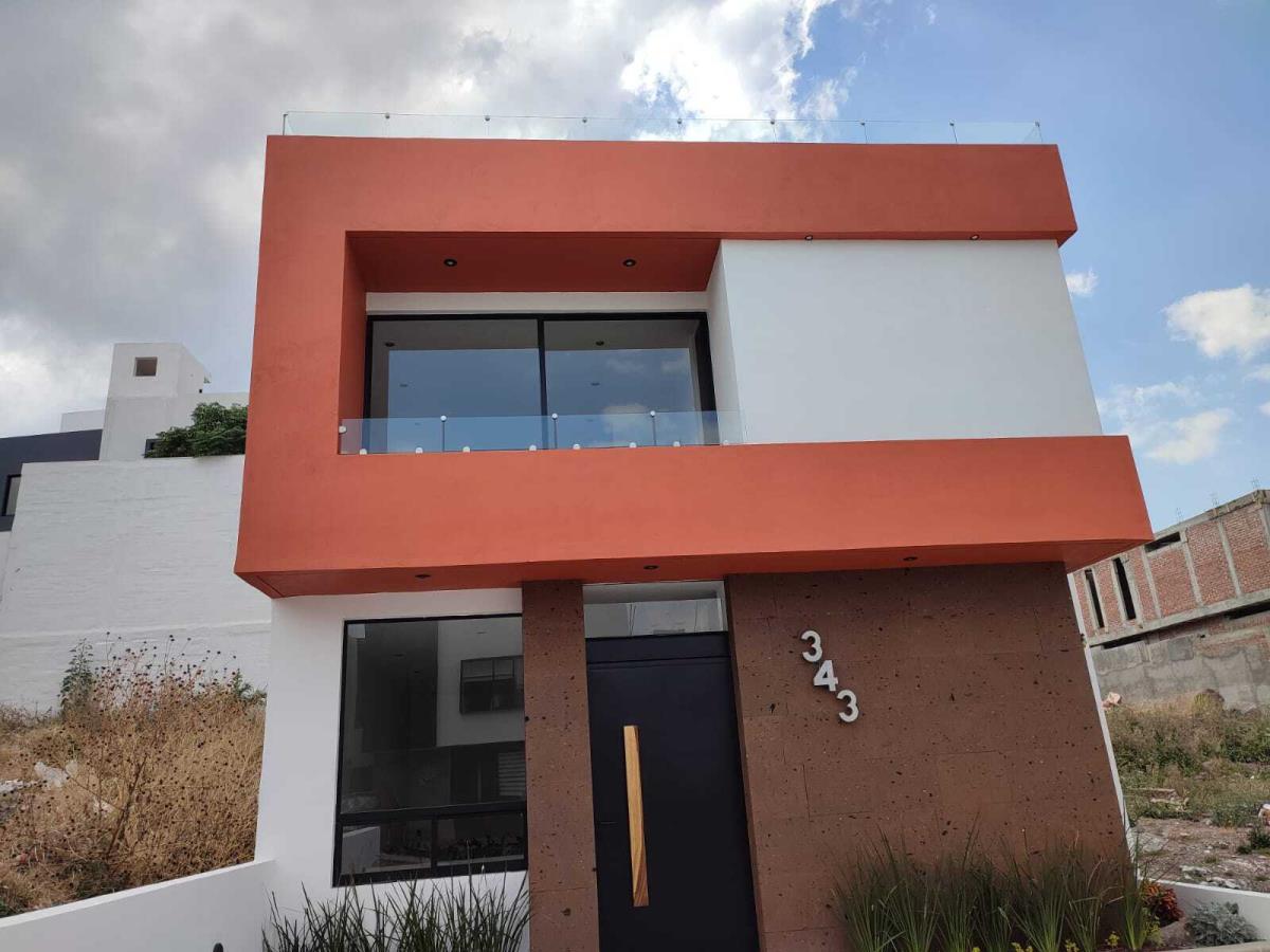 Casa en venta en Bosques Tres Marias, Morelia — foto 1 de 39