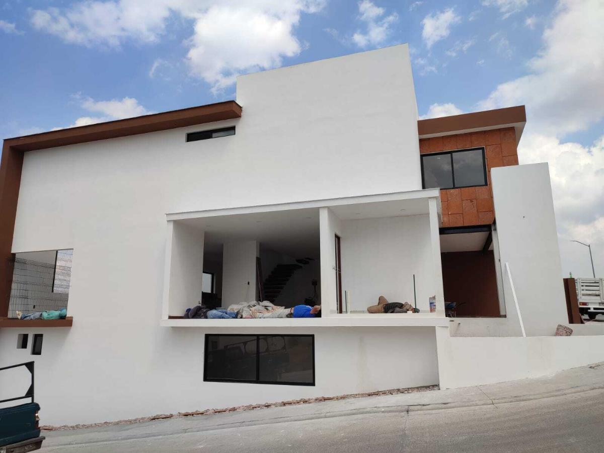 Casa en venta en Bosques Tres Marias, Morelia — foto 1 de 22