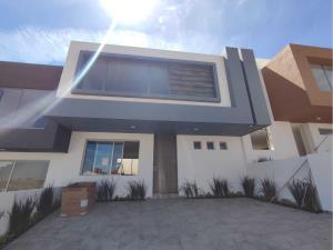 Casa en venta en Bosques Tres Marias, Morelia — foto 2 de 29