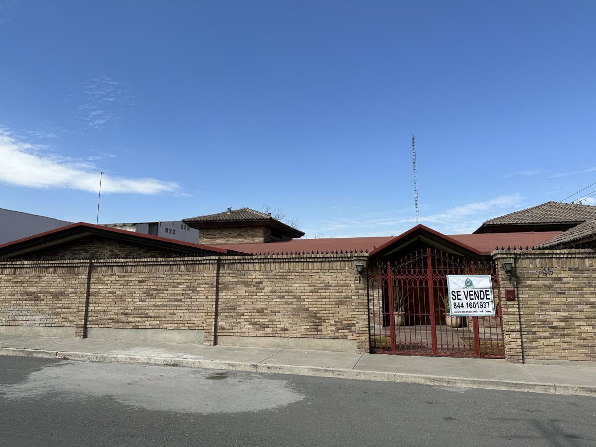 Casa en venta en Latinoamericana, Saltillo — foto 1 de 40