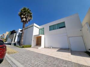 Casa en venta en Lomas de Angelópolis, San Andrés Cholula, Puebla Casa en venta en Lomas de Angelópolis, San Andrés Cholula, Puebla