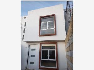 Casa en renta en Nuevo León, Cuautlancingo — foto 2 de 4