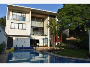 Casa en venta en Burgos Bugambilias, Temixco — foto 2 de 32