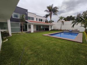 Casa en Lomas de Cocoyoc, Atlatlahucan, Morelos