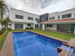 Casa en venta en Lomas de Cocoyoc, Atlatlahucan — foto 2 de 29