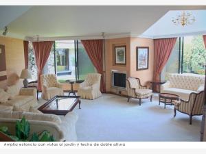 Casa en venta en Bosques de las Lomas, Cuajimalpa de Morelos — foto 3 de 12