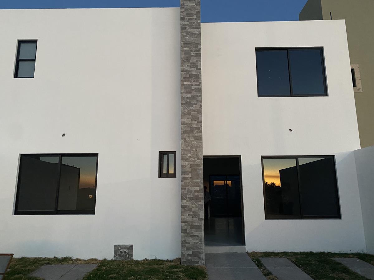 Casa en venta en Residencial Santa Fe, Corregidora — foto 1 de 25