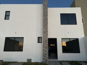Casa en venta en Residencial Santa Fe, Corregidora — foto 2 de 25