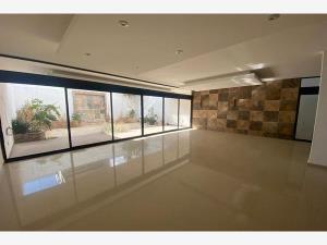 Casa en Porta Fontana, León, Guanajuato