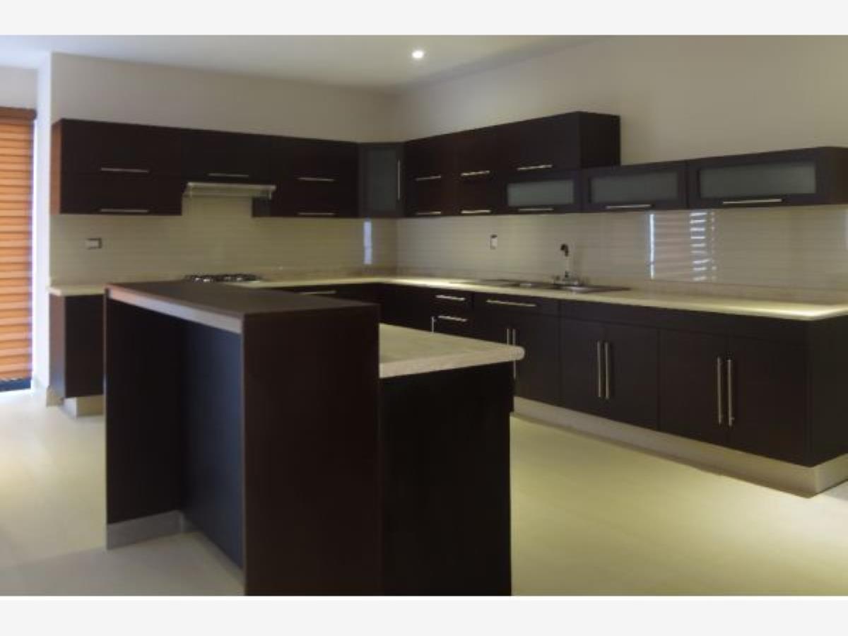 Casa en venta en Porta Fontana, León